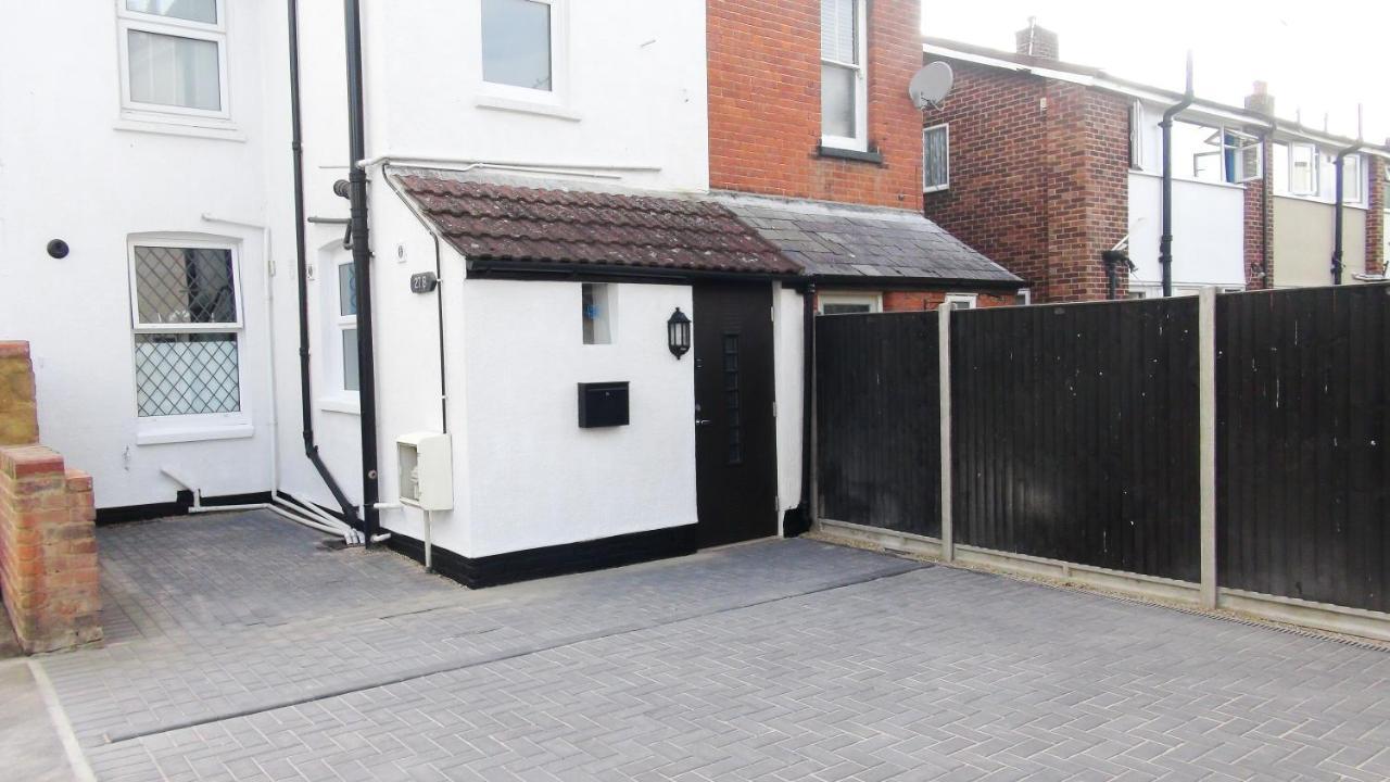 Cosy Central Canterbury - Modern Victorian Exterior photo